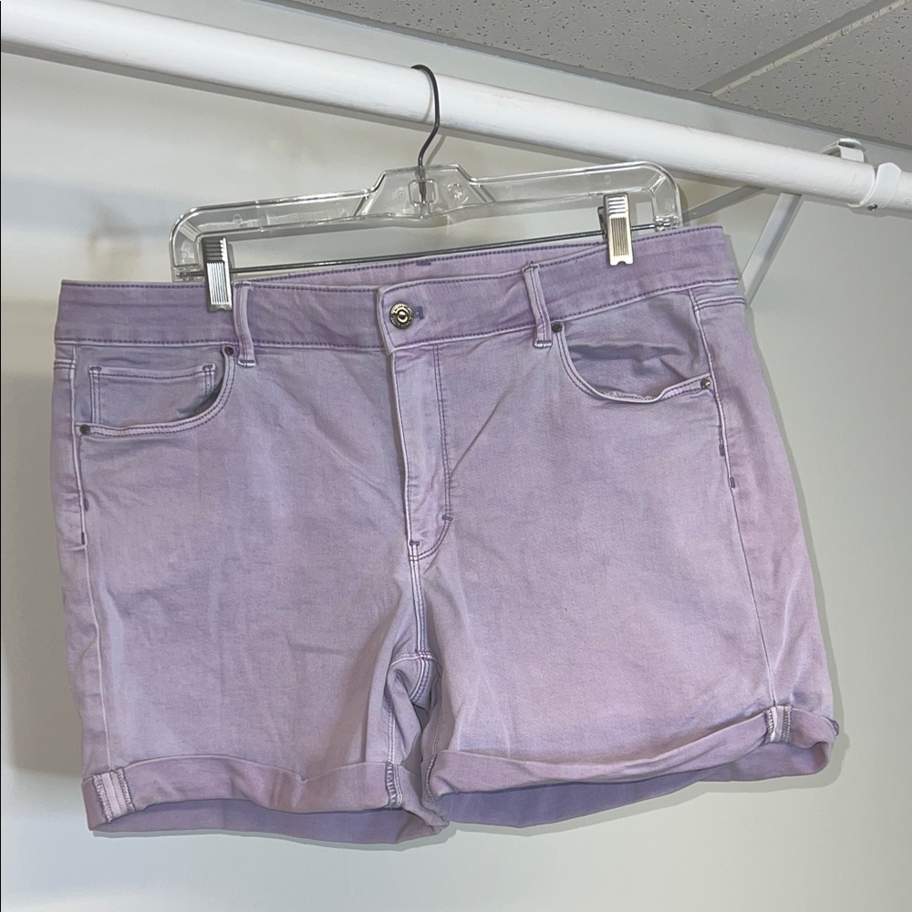WHBM 5 Inch Lavender Stretchy Women's‎ Shorts- 14